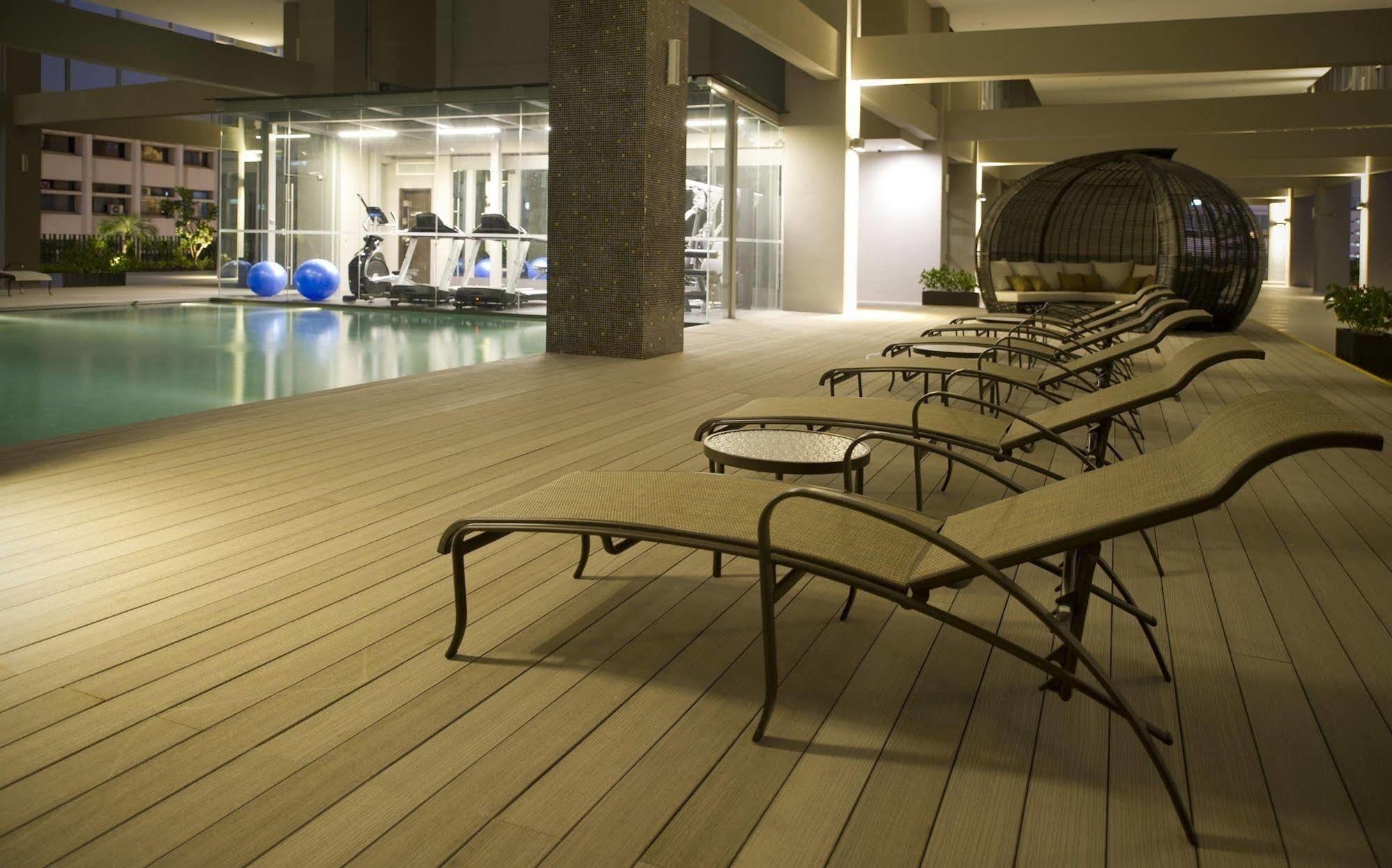 V Hotel Lavender Сингапур Екстериор снимка