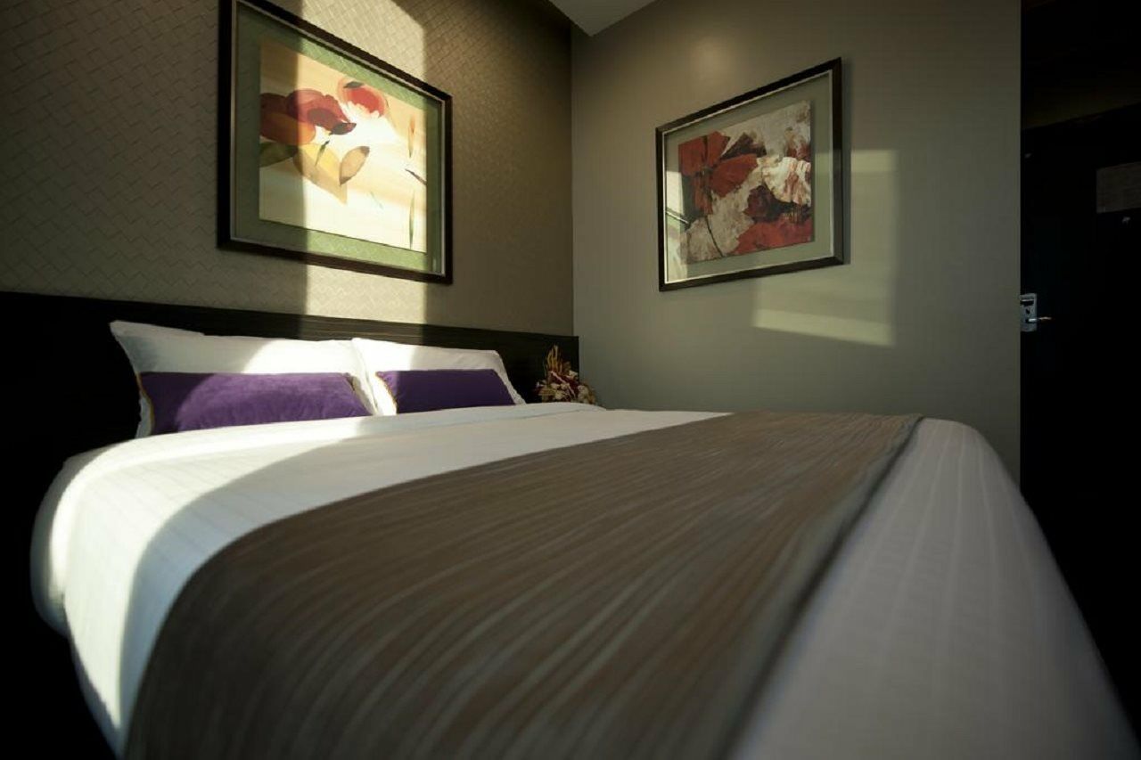 V Hotel Lavender Сингапур Екстериор снимка